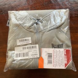 Men’s Marker Brand New 1/4 Zip Top